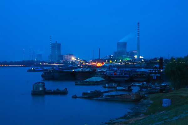 �������Y