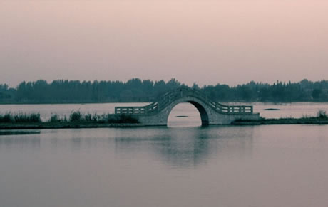 �������Y