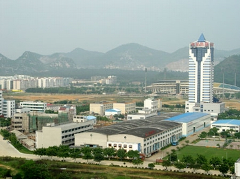 �������Y