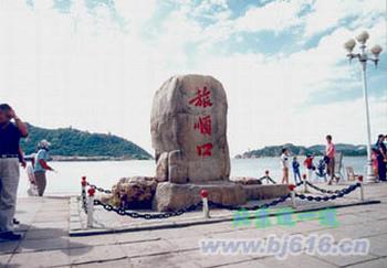 �������Y