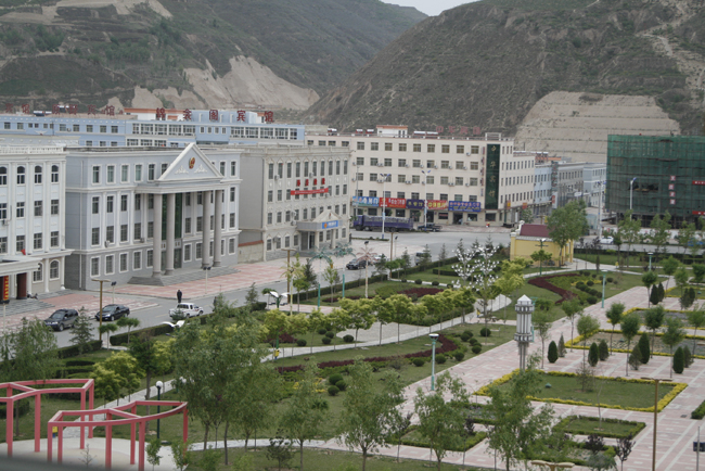 �������Y