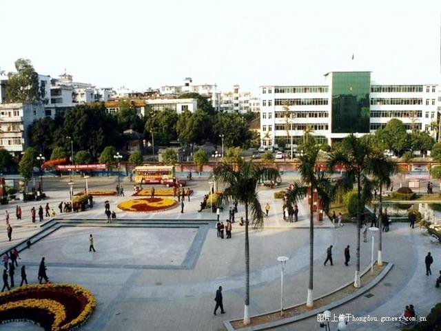 �������Y