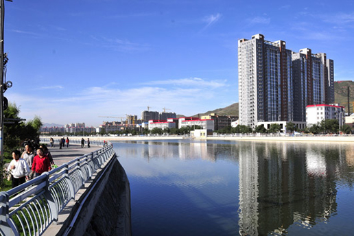 �������Y