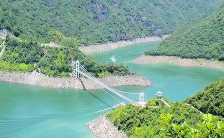 �������Y