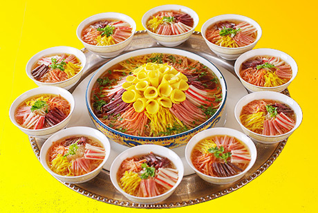 �������Y