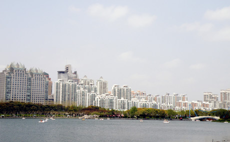 �������Y