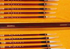 �������Y