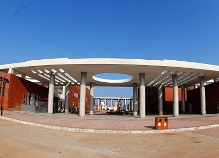 �������Y