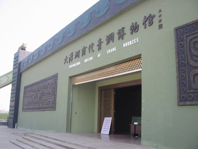 �������Y