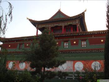 �������Y