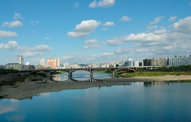 �������Y