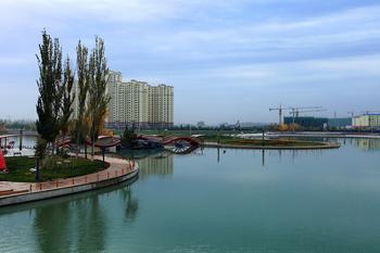 �������Y