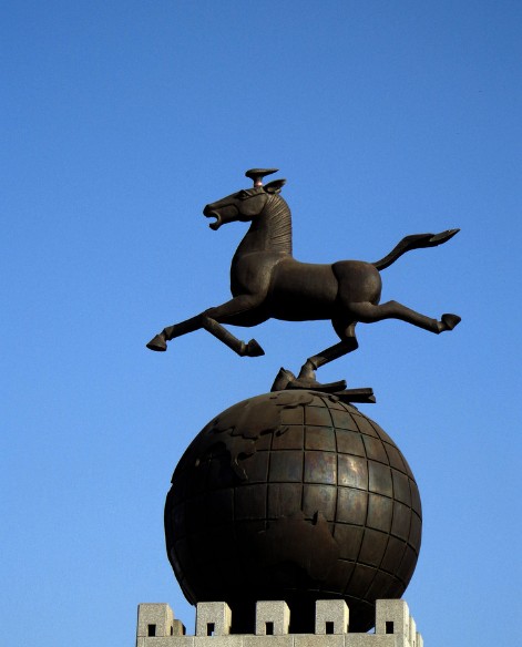 �������Y