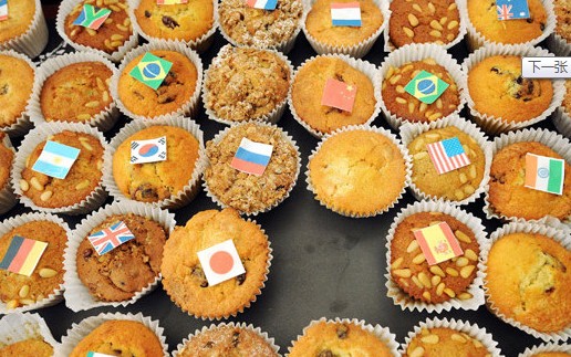 �������Y