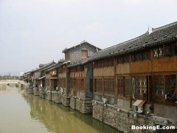 �������Y